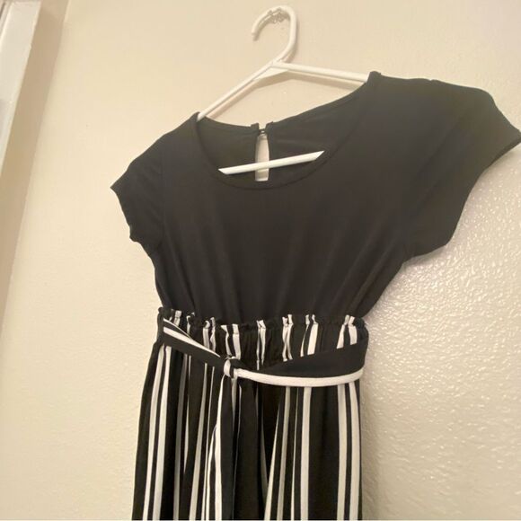 Black pin Striped stretchy Jumpsuit Romper jersey girls 10-12 - Picture 3 of 9